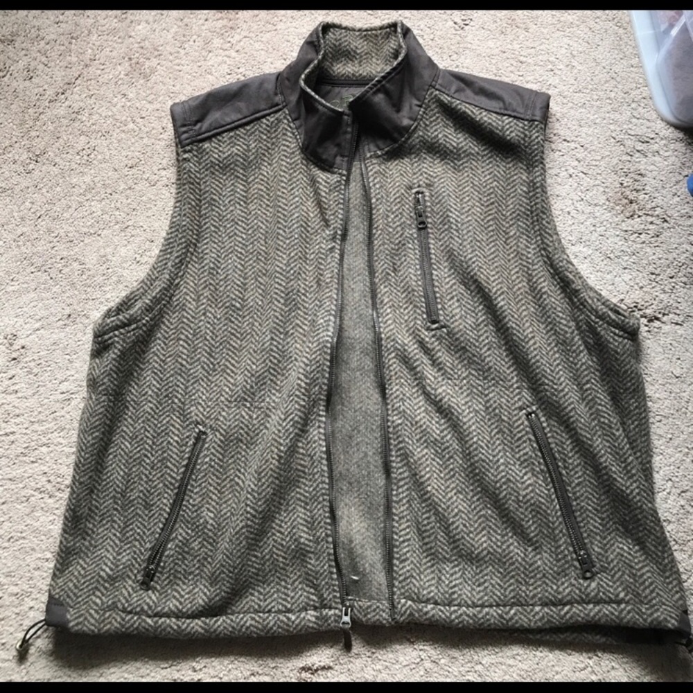 Orvis Men’s vest NWOT
